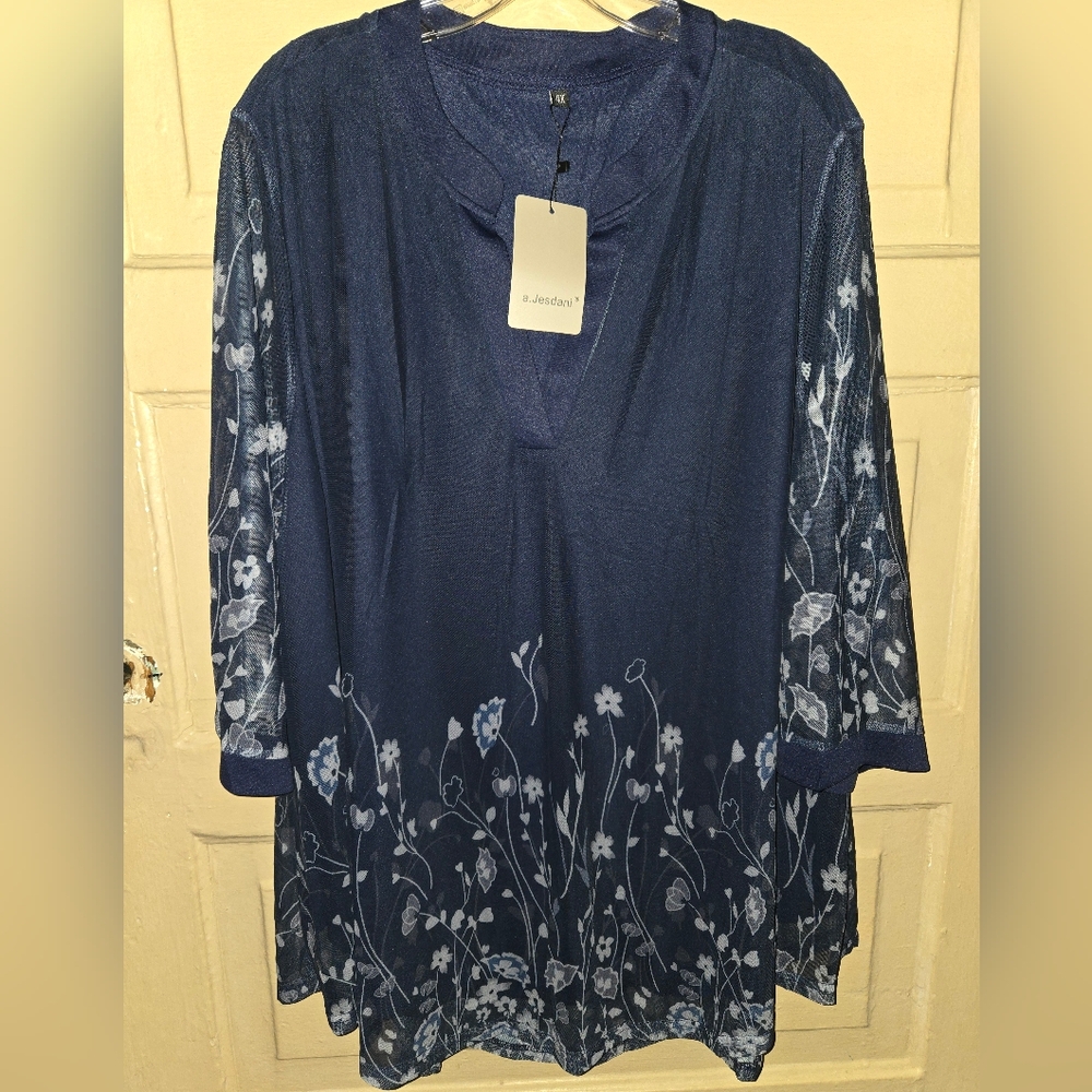 A. Jesdani Navy Floral Layered V-Neck Sheer Sleeve Blouse NWT Size: 4X